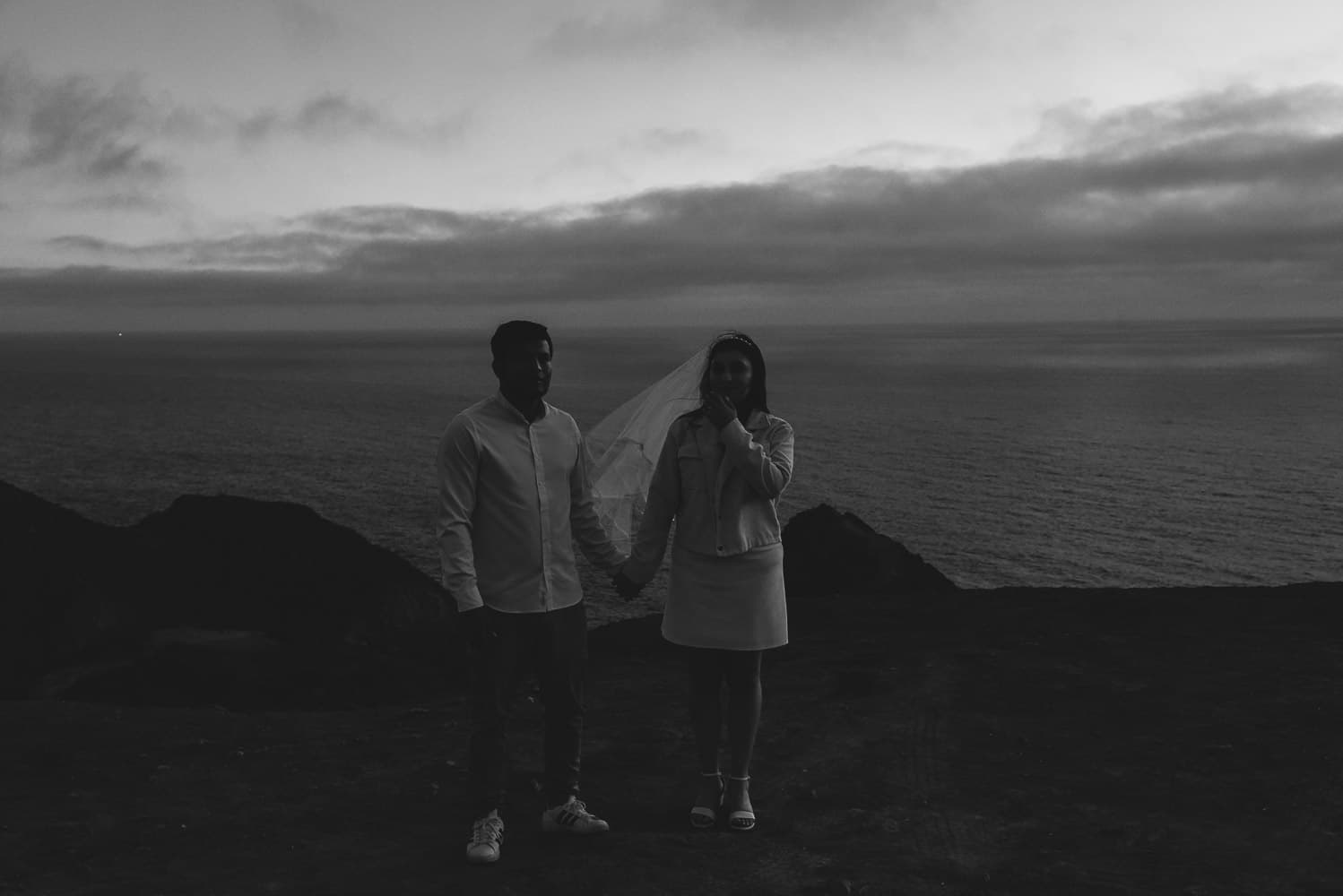 Fotografía de save the date en Ensenada Baja California por fotógrafo de bodas destino en México